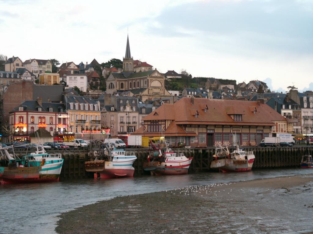 Les Studios Saint Germain Trouville-sur-Mer Εξωτερικό φωτογραφία